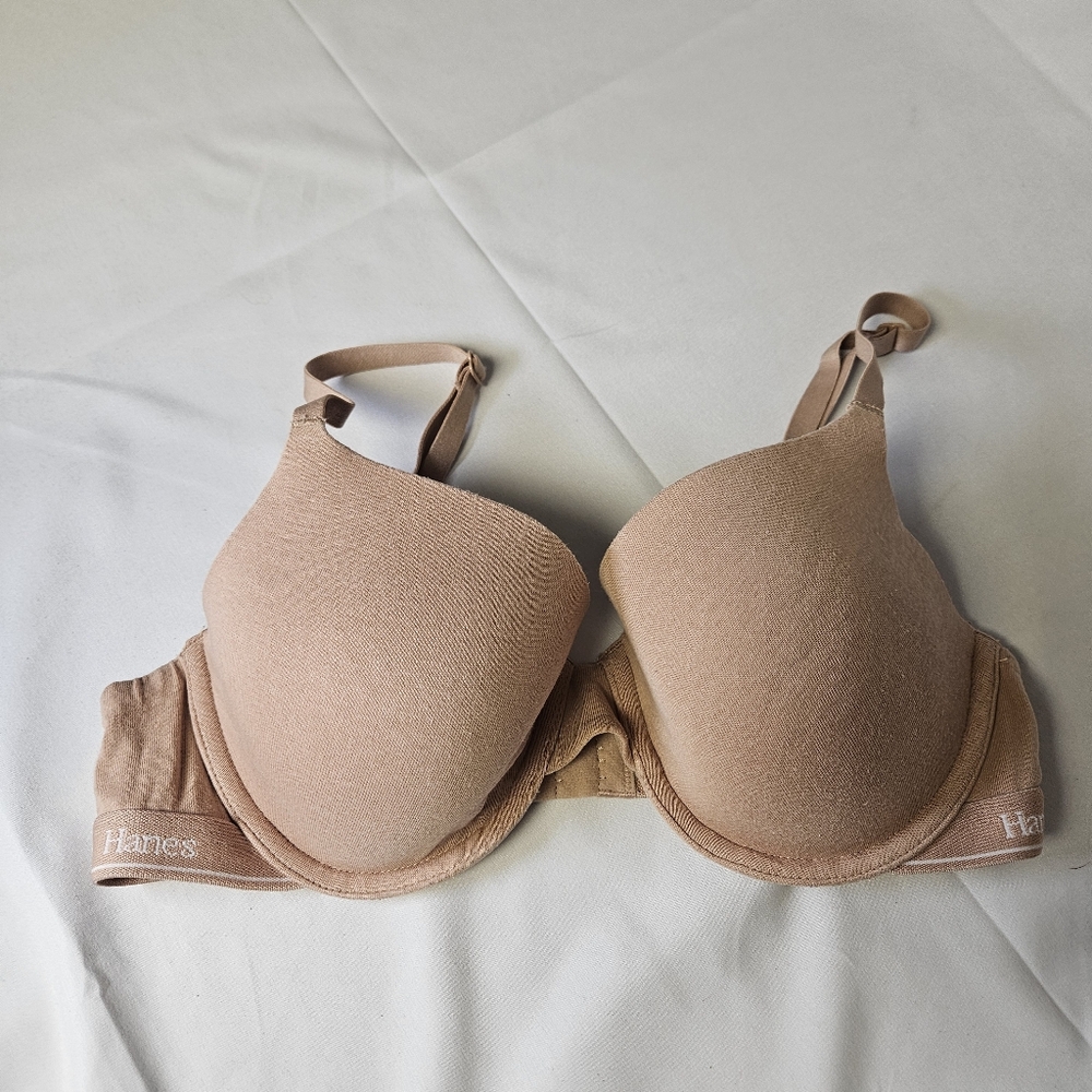 Hanes Women's Tan Bra 34B Underwire
